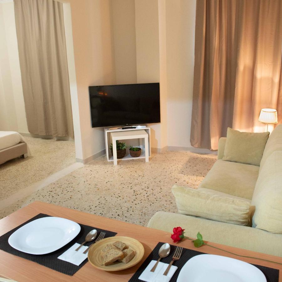 Filopappou Decent Apartment Атина Екстериор снимка