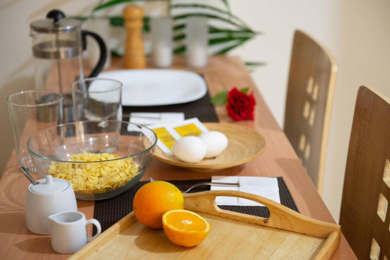 Filopappou Decent Apartment Атина Екстериор снимка