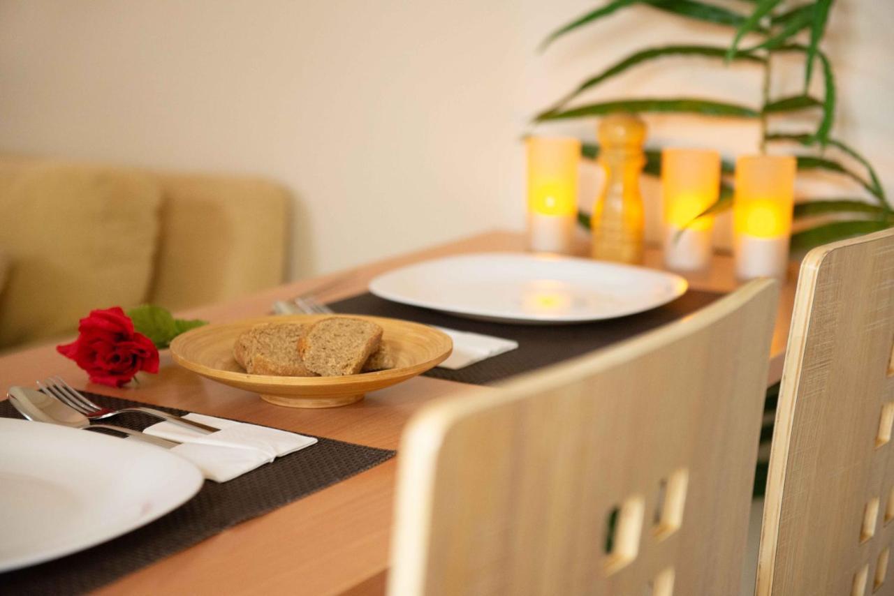 Filopappou Decent Apartment Атина Екстериор снимка