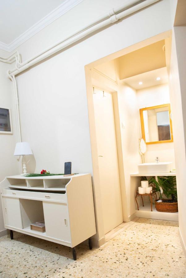 Filopappou Decent Apartment Атина Екстериор снимка