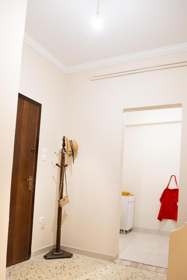 Filopappou Decent Apartment Атина Екстериор снимка