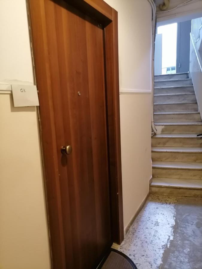 Filopappou Decent Apartment Атина Екстериор снимка