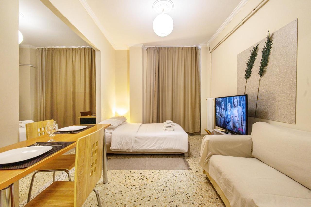 Filopappou Decent Apartment Атина Екстериор снимка