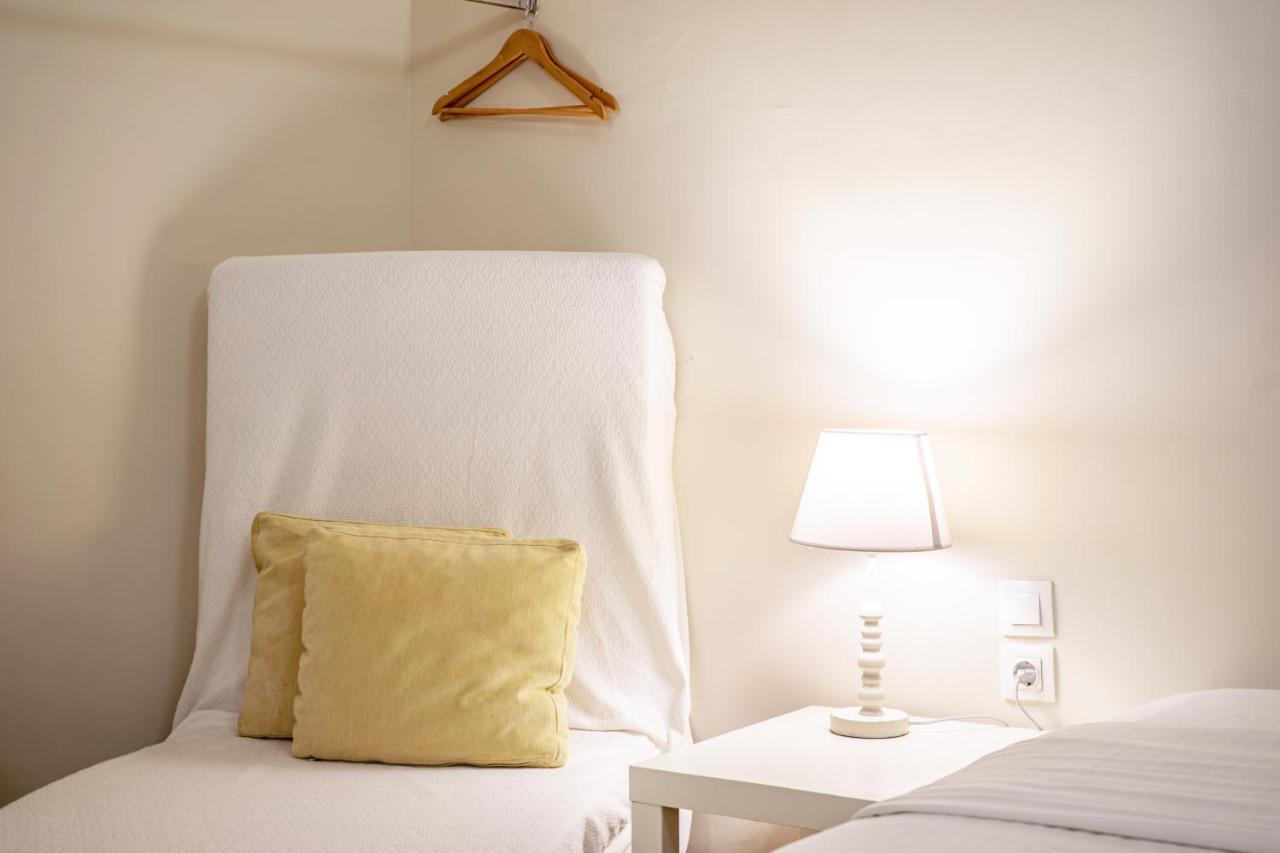 Filopappou Decent Apartment Атина Екстериор снимка