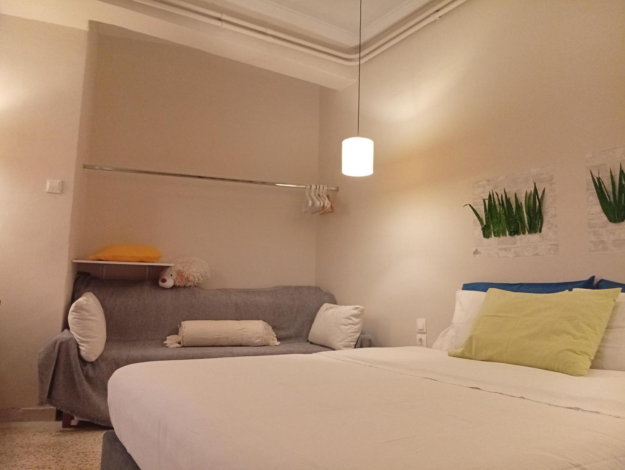 Filopappou Decent Apartment Атина Екстериор снимка