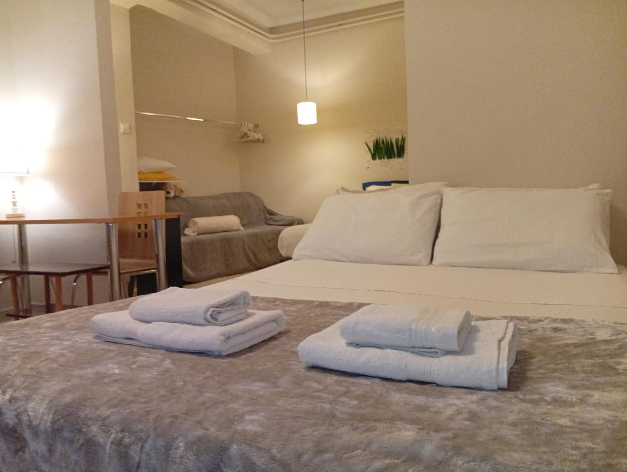 Filopappou Decent Apartment Атина Екстериор снимка