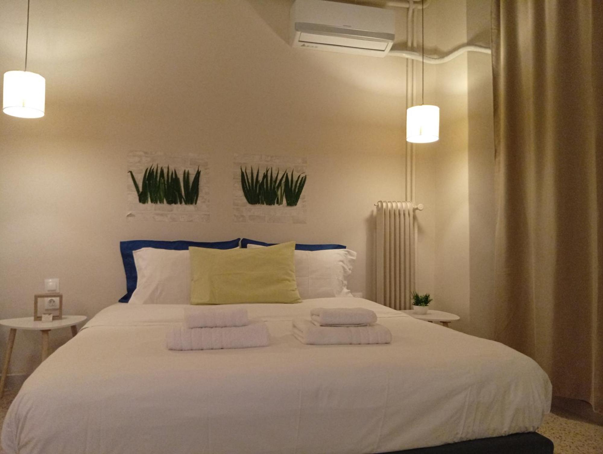 Filopappou Decent Apartment Атина Екстериор снимка