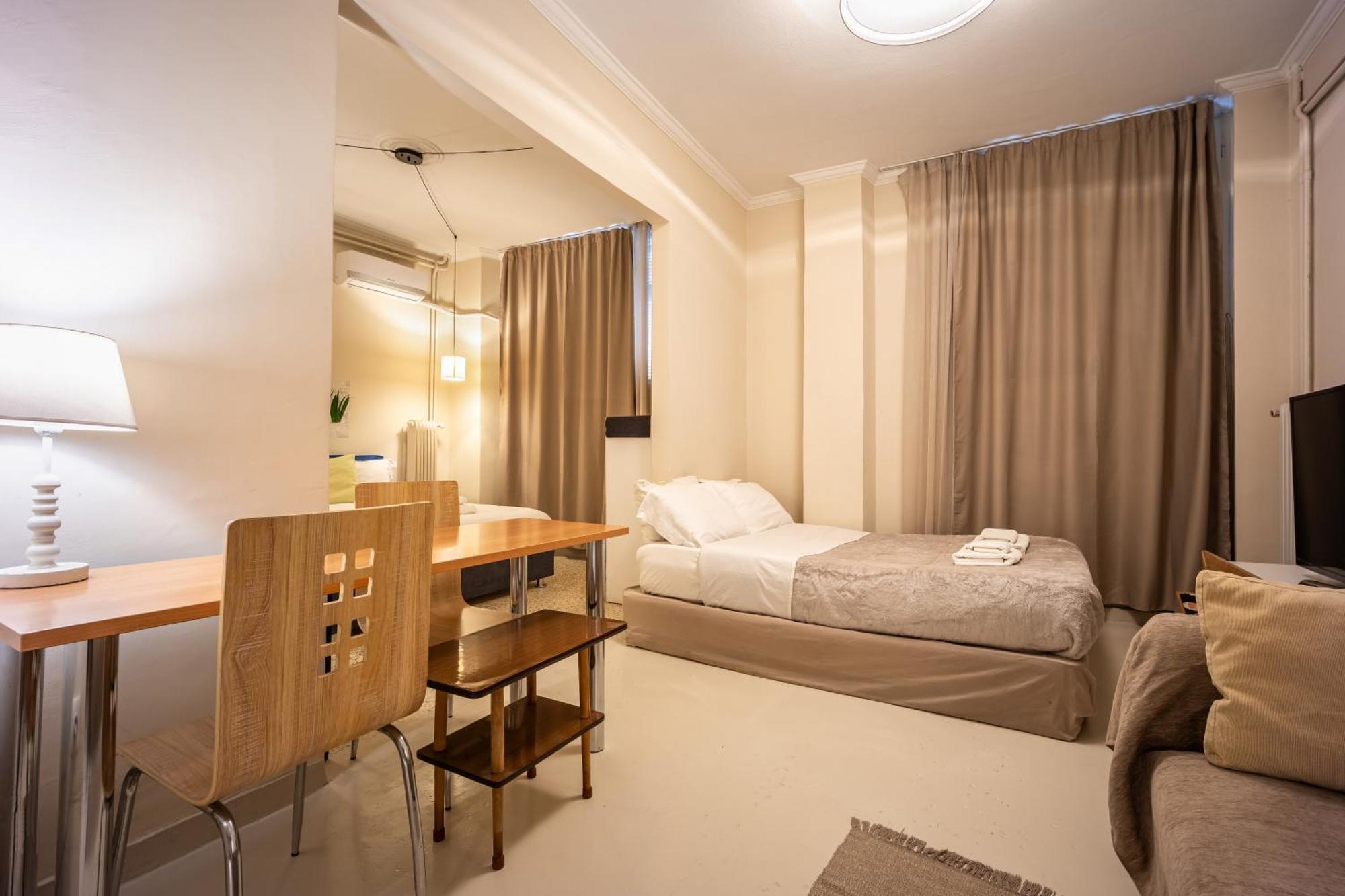 Filopappou Decent Apartment Атина Екстериор снимка
