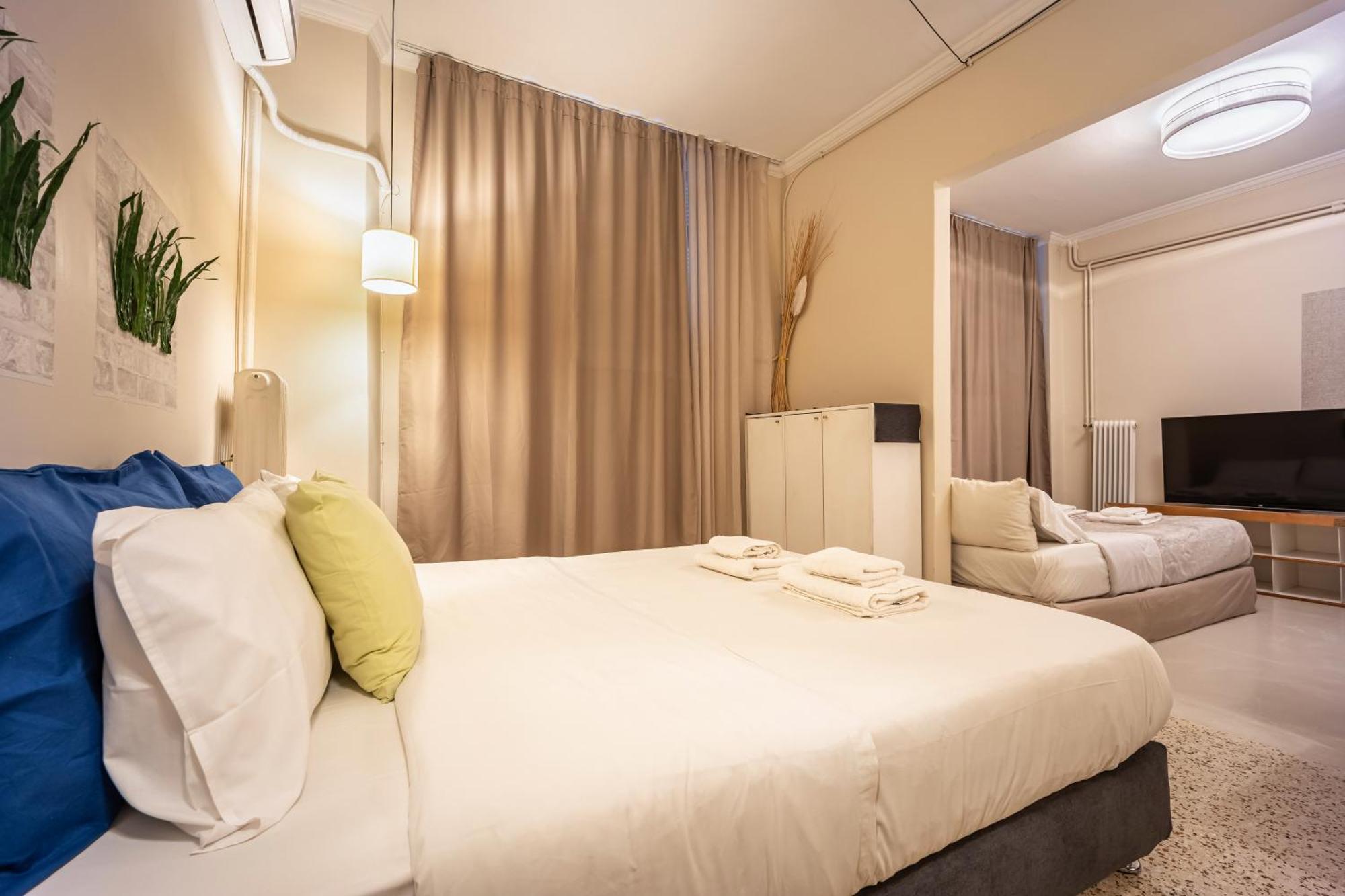 Filopappou Decent Apartment Атина Екстериор снимка