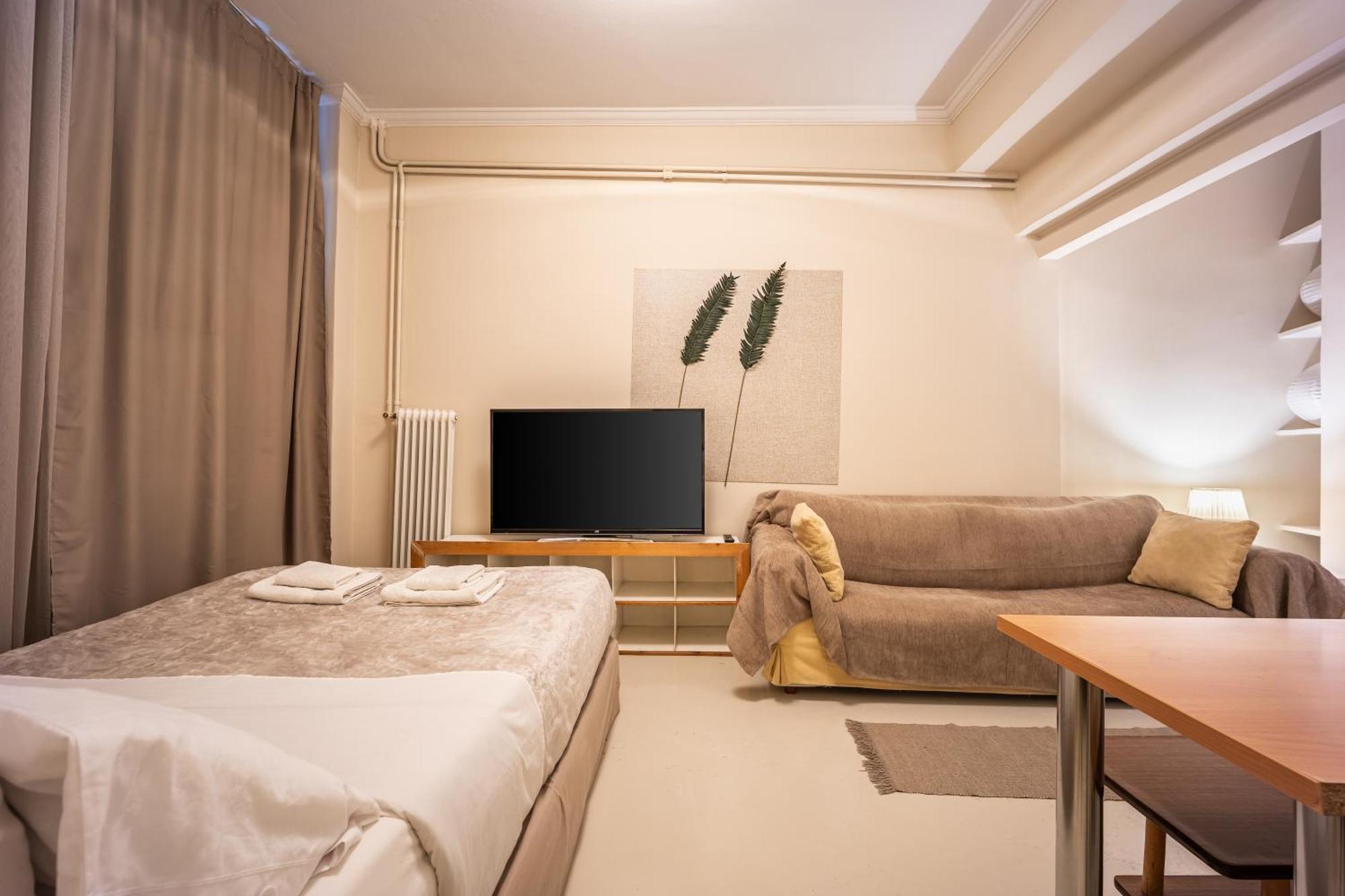 Filopappou Decent Apartment Атина Екстериор снимка