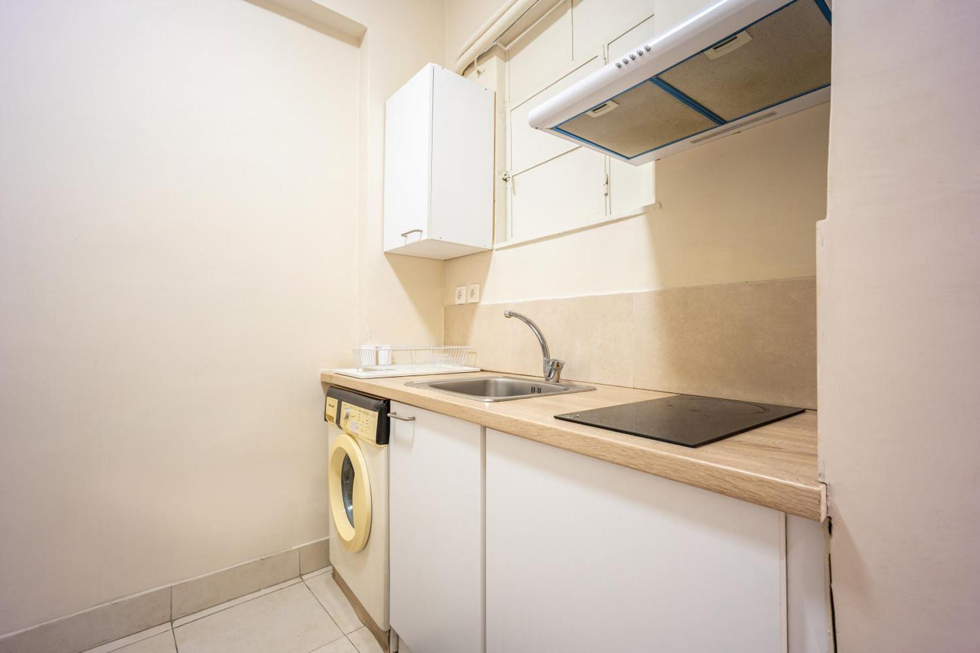 Filopappou Decent Apartment Атина Екстериор снимка